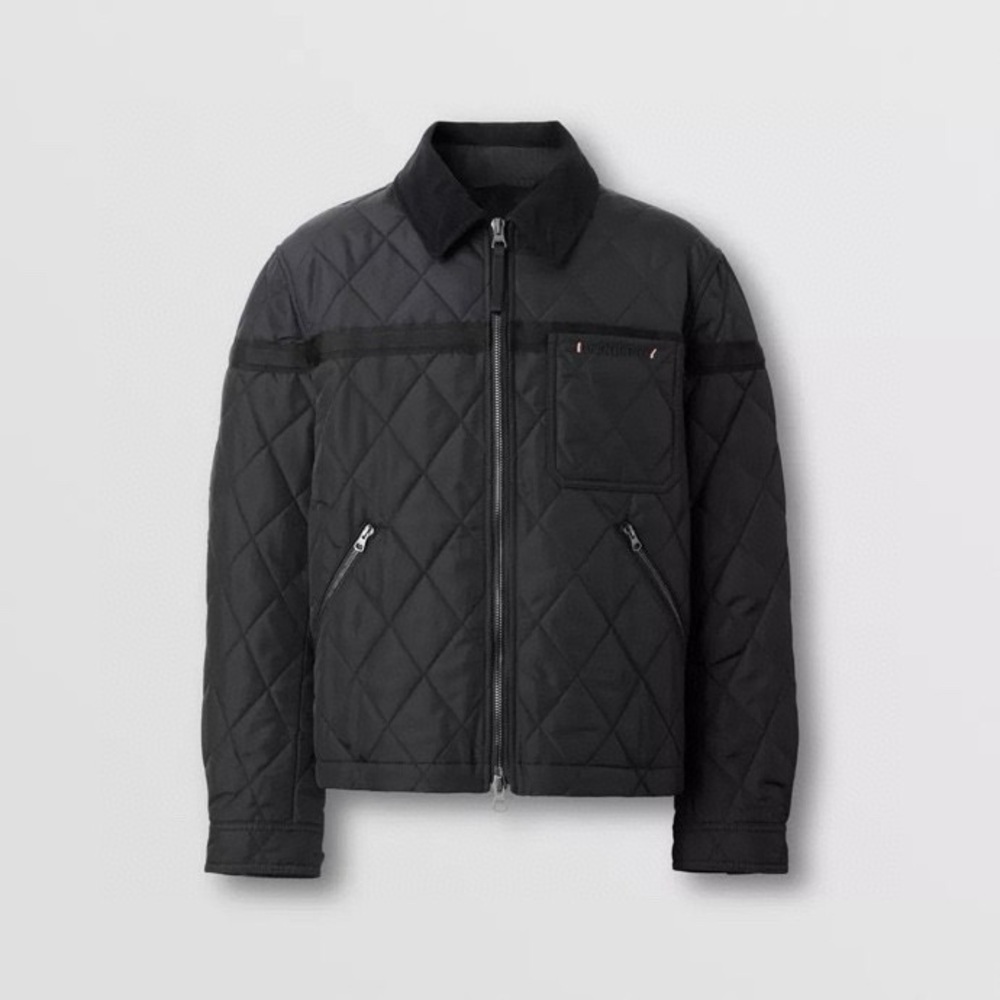 Burberry men quilted jacket in black / navy with logo